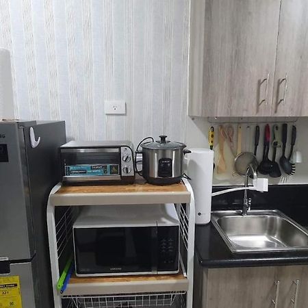 Schoenes Apartment Mit Pool-Nutzung Manila Eksteriør bilde
